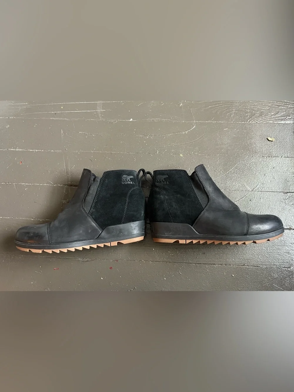Sorel Evie Black Leather Pull On Boots with Brown Lug Sole